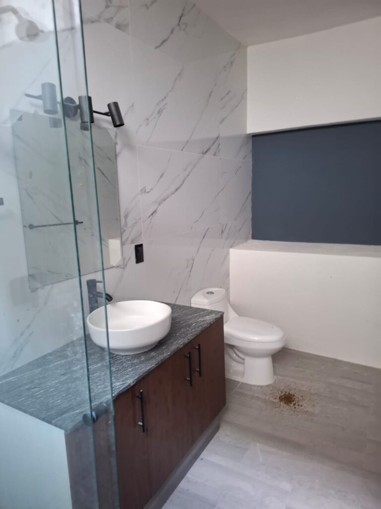 2179f82f 9ddb 49da a84a 1de8a0fbc345 768x1024