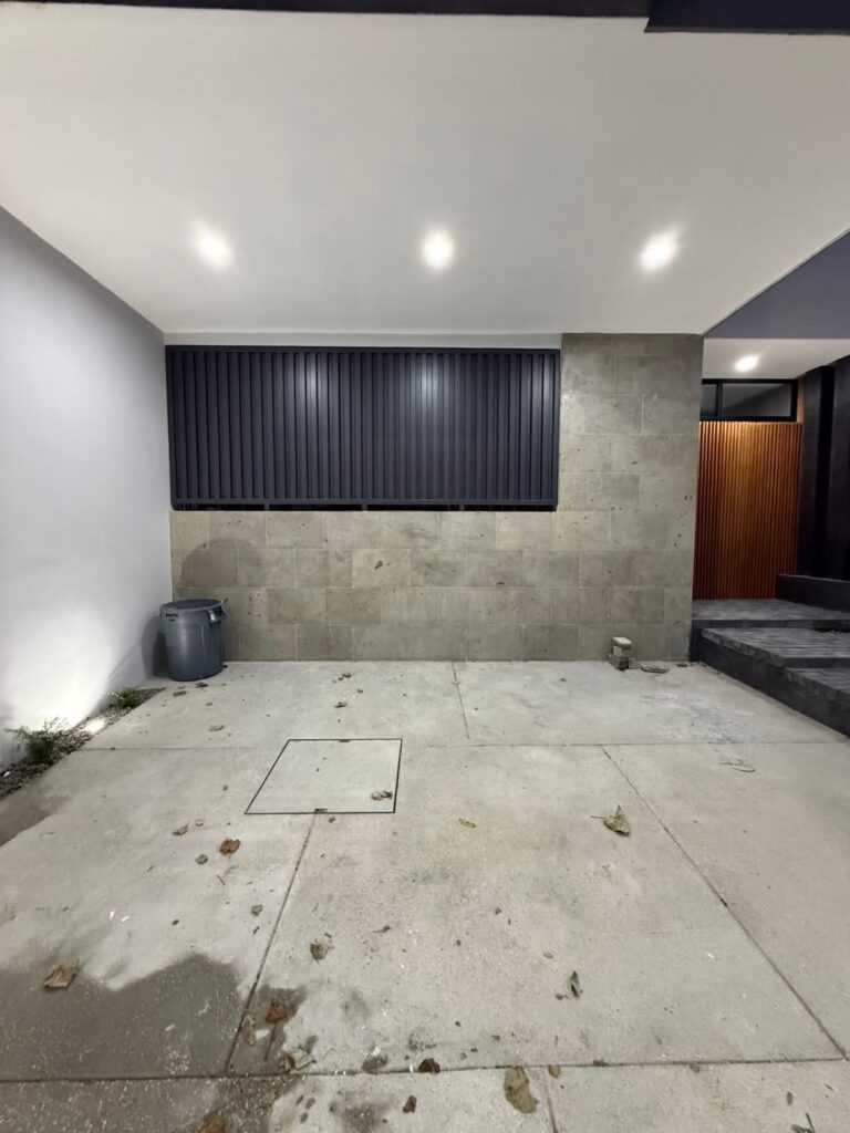 fe660bf3 86a6 467b 87a8 f156cb3f651b 768x1024