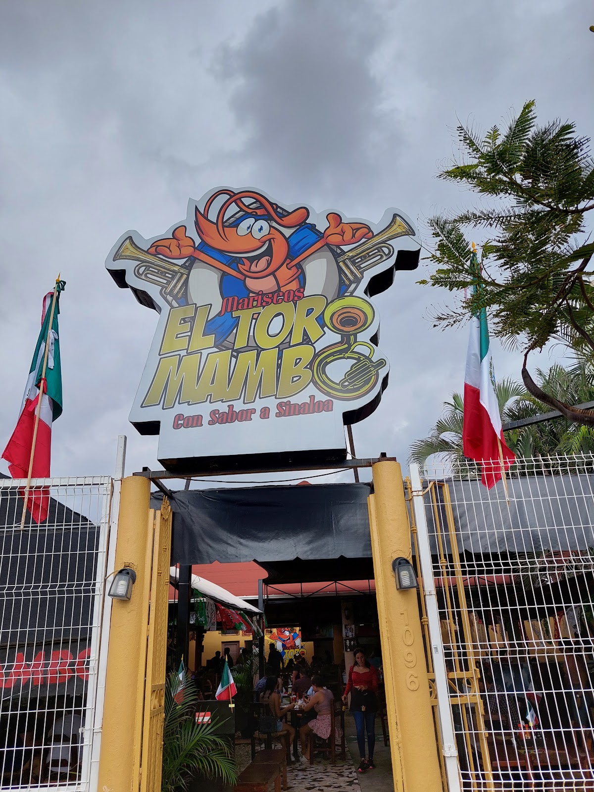 leetx-google-photo-64334-7 leetx-google-photo-64334-7