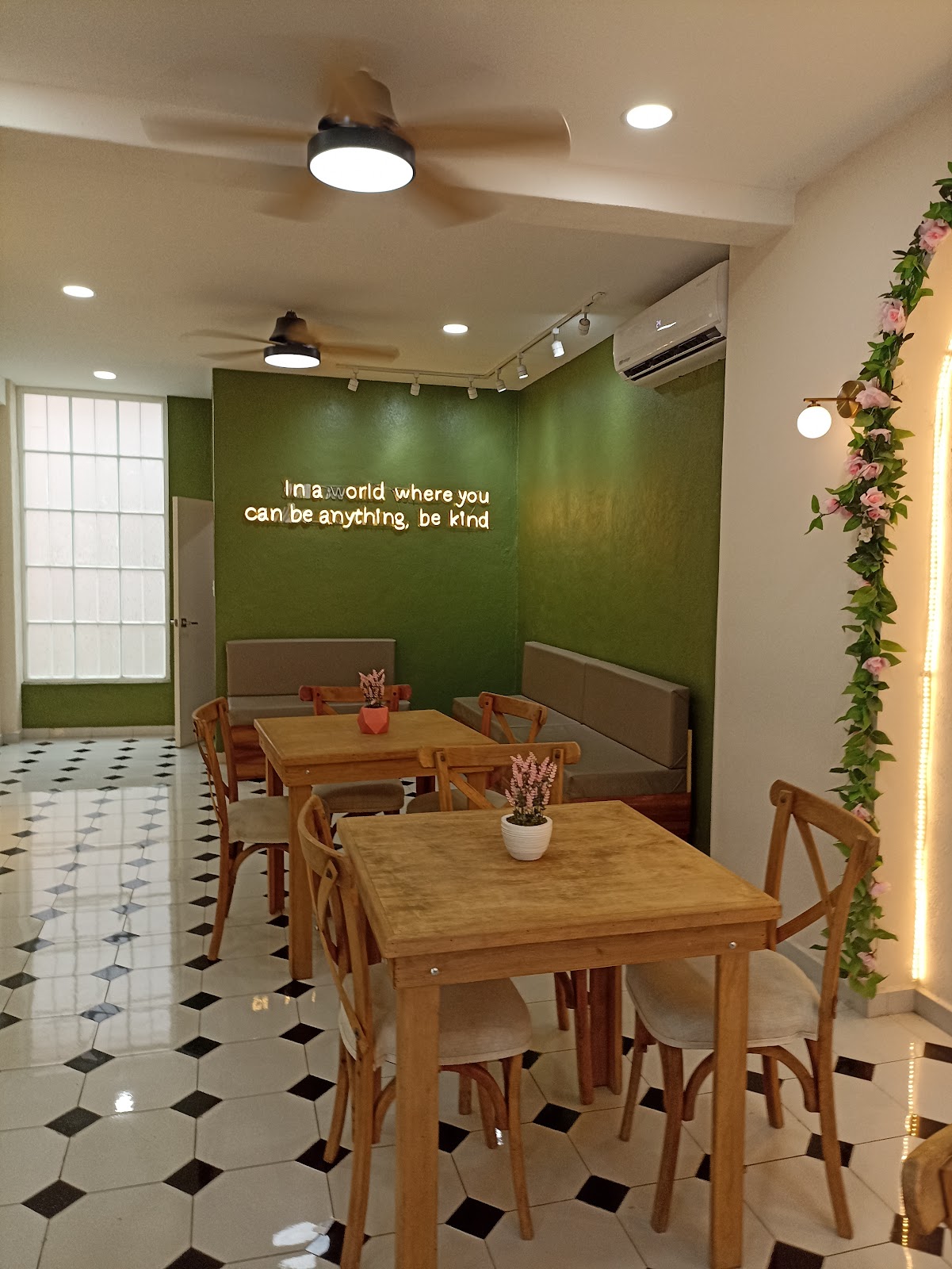 leetx-google-photo-65514-6 leetx-google-photo-65514-6