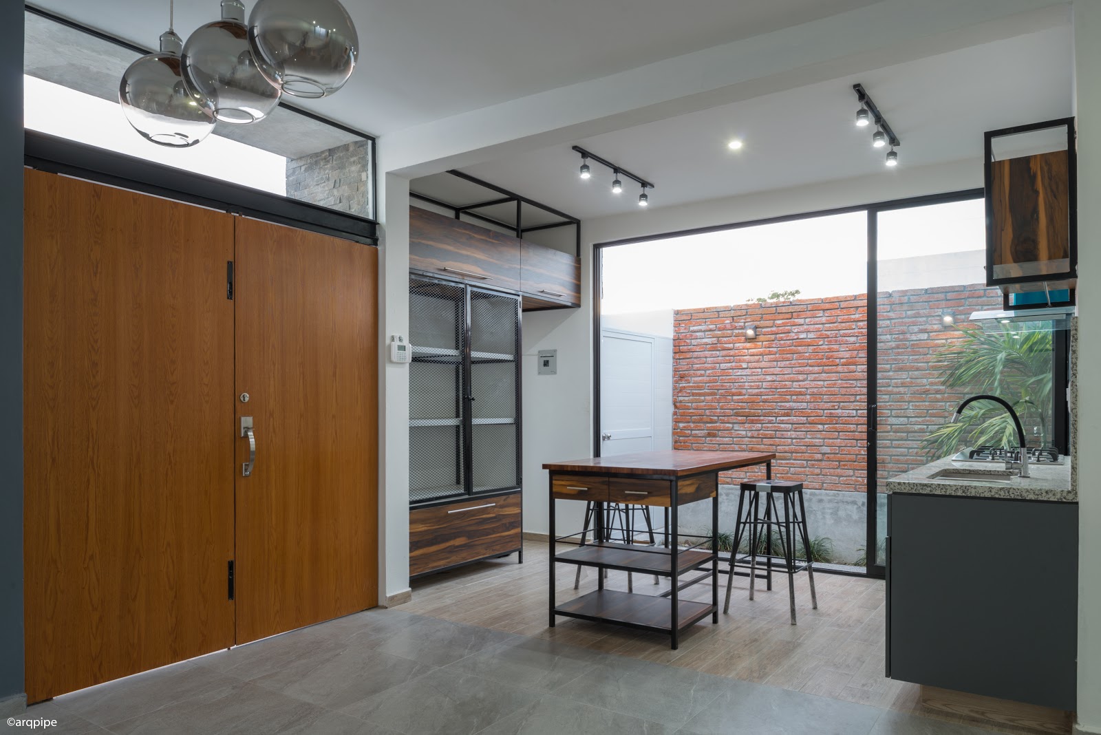 leetx-google-photo-71281-4 leetx-google-photo-71281-4