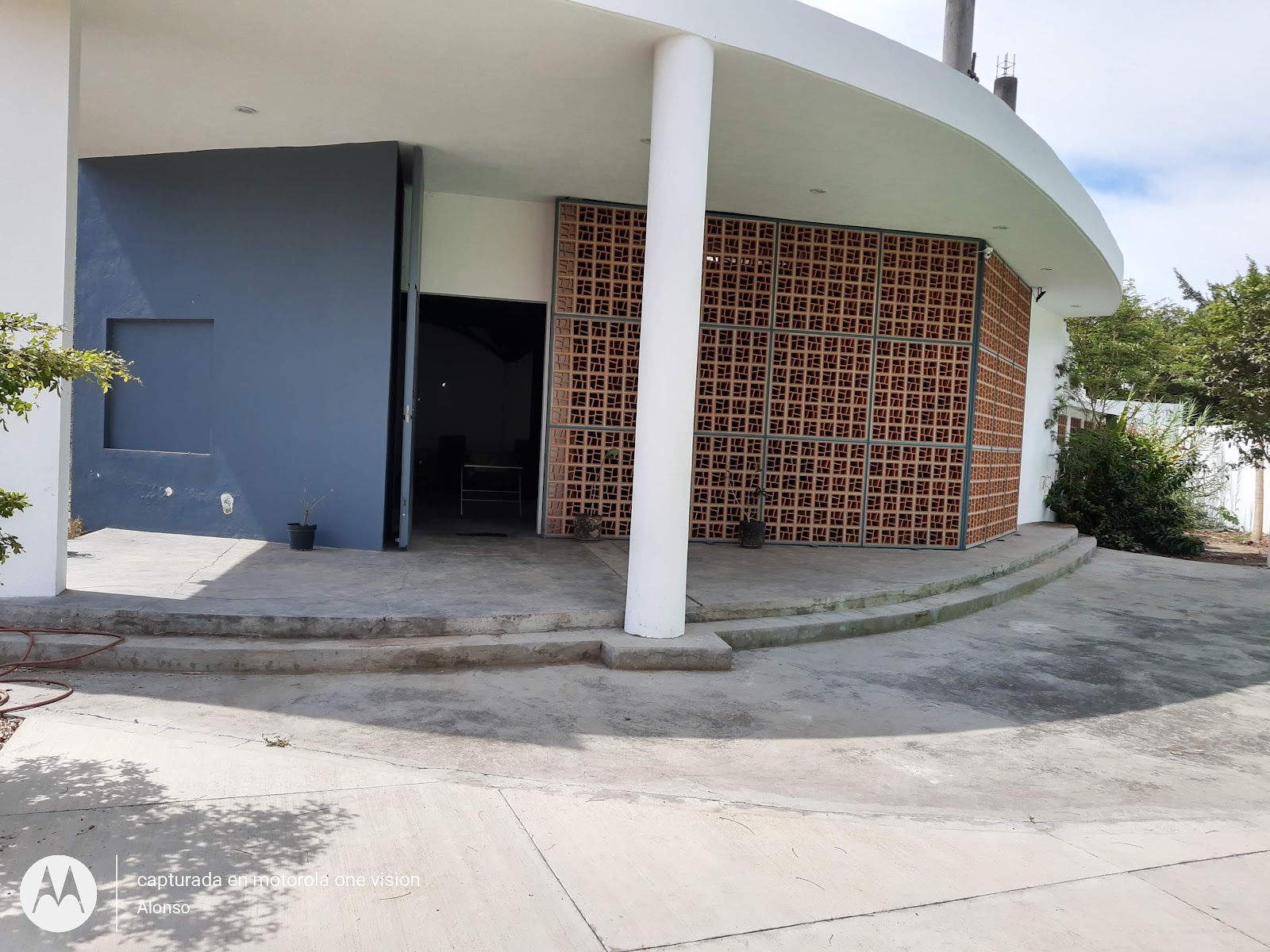 leetx-google-photo-71403-2-1 leetx-google-photo-71403-2-1