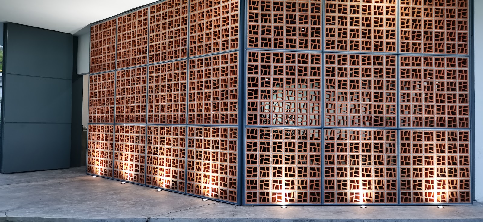 leetx-google-photo-71403-5-1 leetx-google-photo-71403-5-1