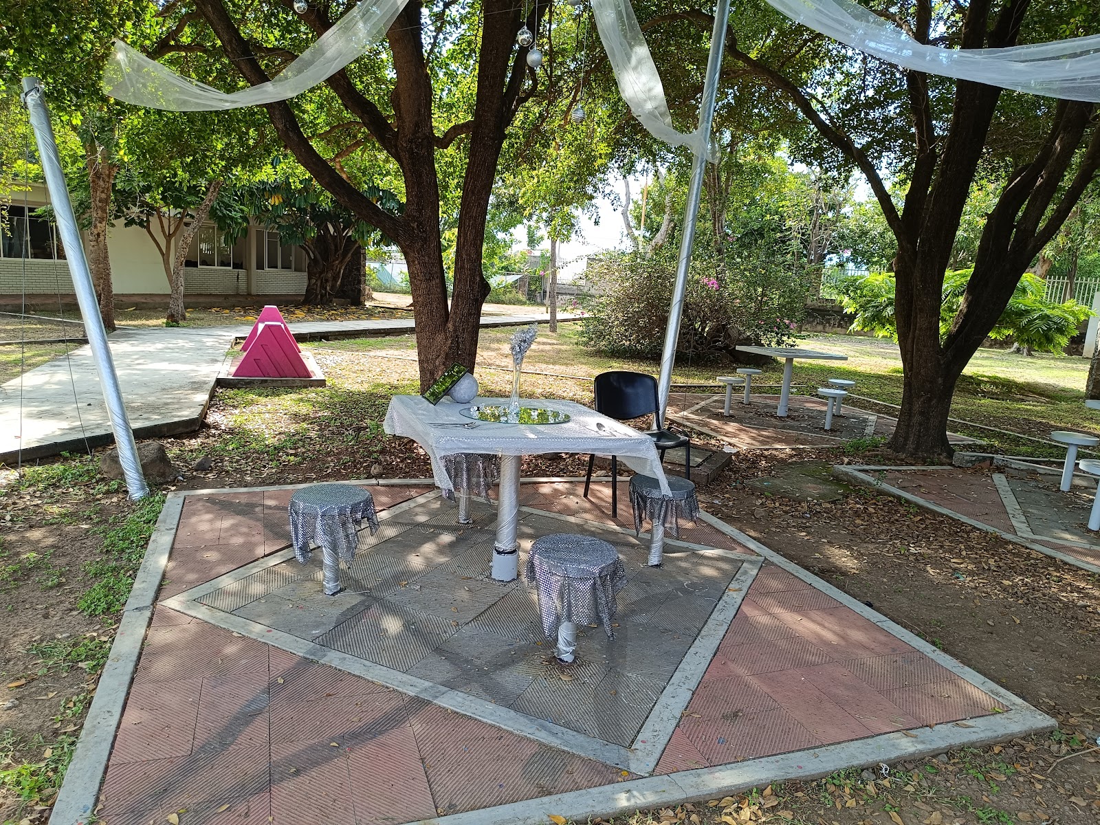 leetx-google-photo-85419-8 leetx-google-photo-85419-8